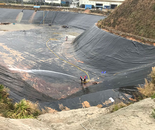 南海废水池清理